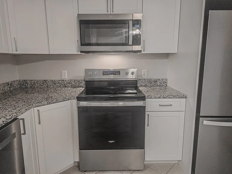 1 Northbrook Dr #106 — Photo 3
