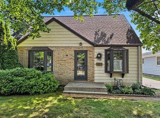 708 S 110th STREET, West Allis, WI 53214