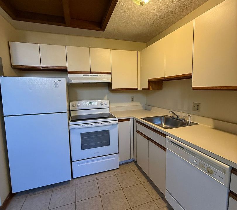 1st image of 34 Myrtle Ave #1