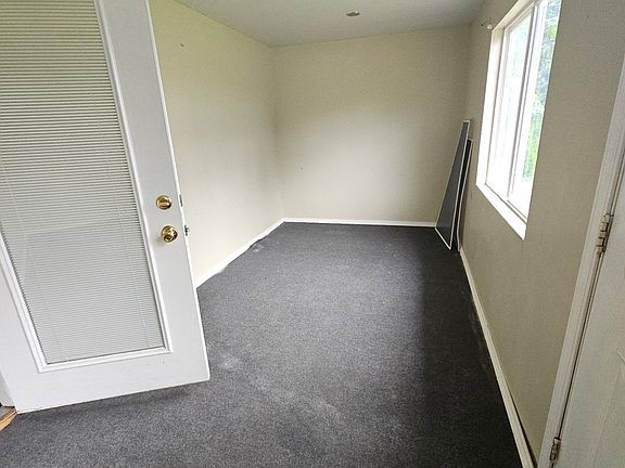 2nd image of 606 S Lexington Ave