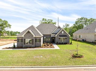 195 Laurel Branch Dr, Dothan, AL 36305