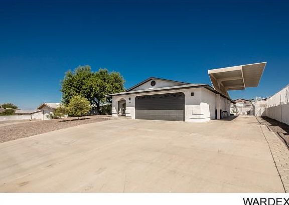 2nd image of 2543 Ascot Dr
