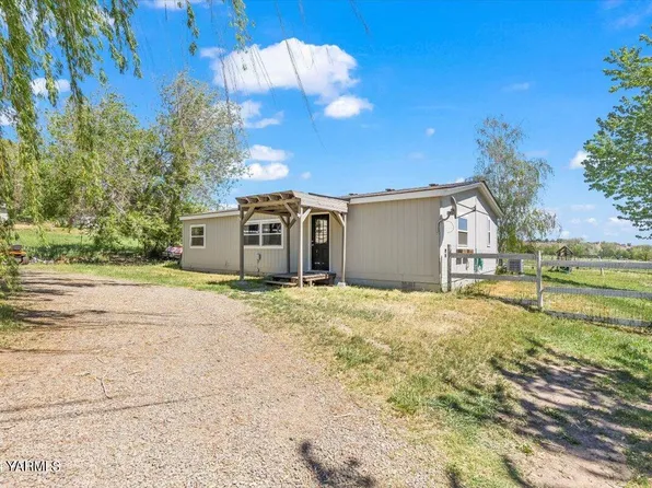 12701 Wide Hollow Rd, Yakima, WA 98908