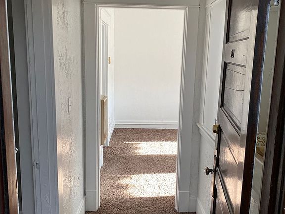 3rd image of 580 W Clark St #C2