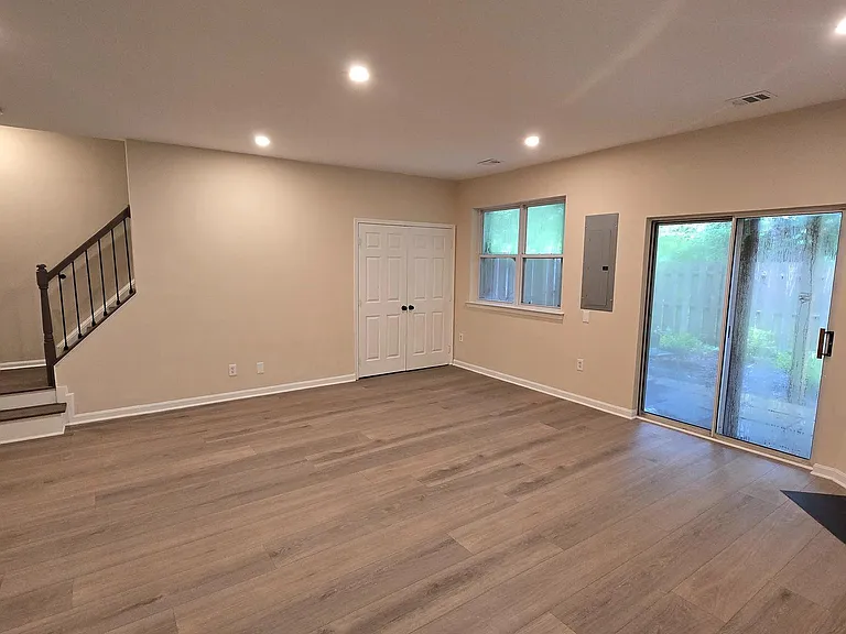 2919 Mainstone Dr — Photo 10