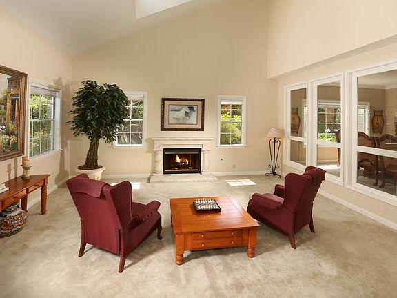 2nd image of 3943 Quailwood St