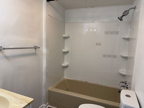5th image of 2910 Berry Hill Dr #A