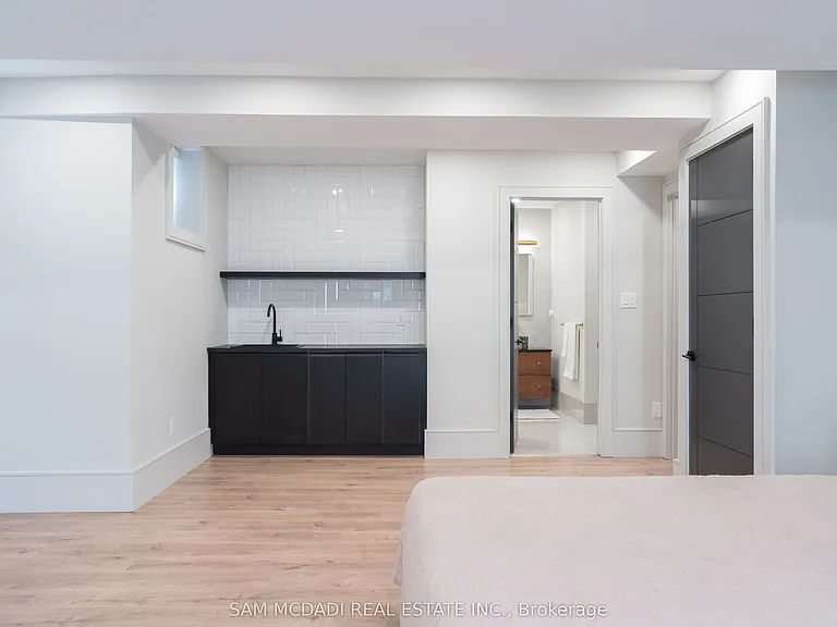 1019 Strathy Ave — Photo 36