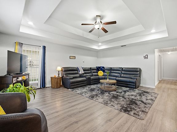 5th image of 306 SUSANWOOD DR