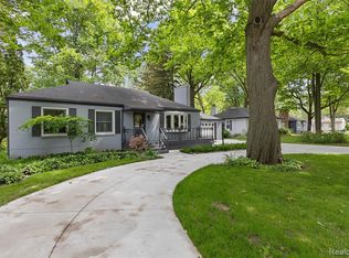 1039 Grant Ave, Clawson, MI 48017
