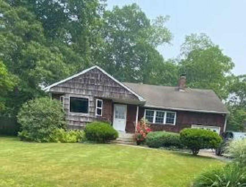1st image of 103 Daisy Dr