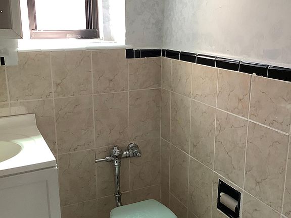 4th image of 2301 Ocean Ave #5H