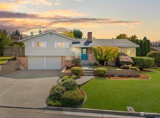 357 SW 176th Pl, Seattle, WA 98166