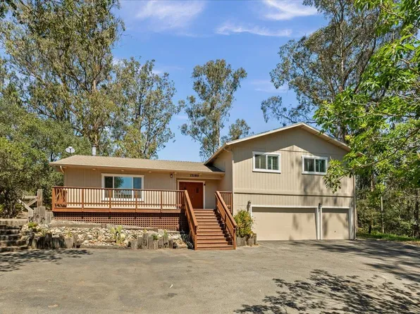 17089 McGuffie Rd, Salinas, CA 93907