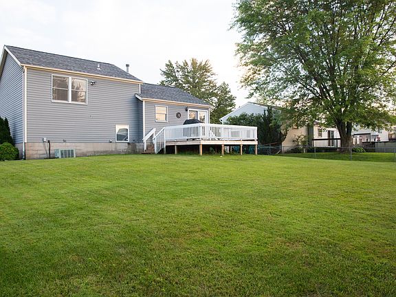 2nd image of 6192 Palisades Dr