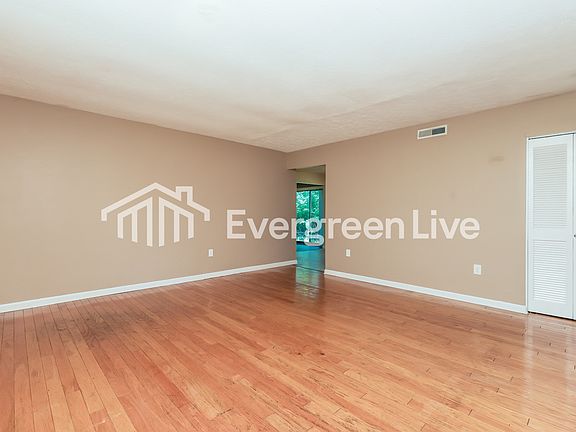 3rd image of 4200 Belmore Trce