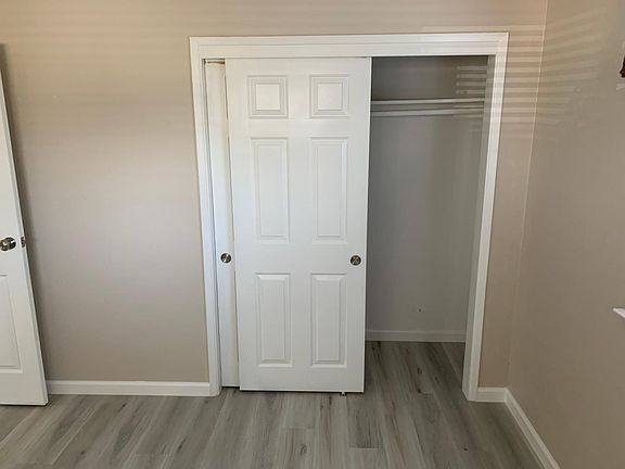 4th image of 4565 Strawberry Park Dr