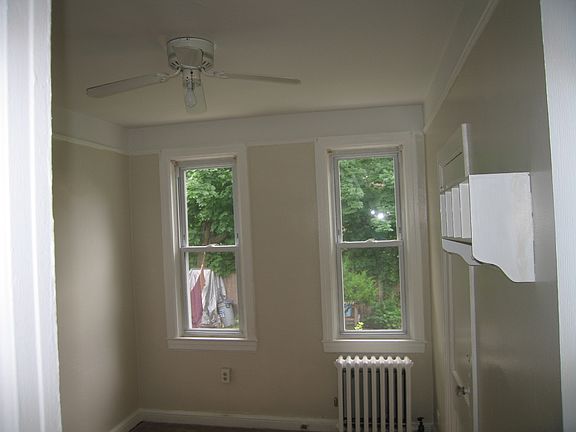 2nd image of 3949 Bell Ave #1
