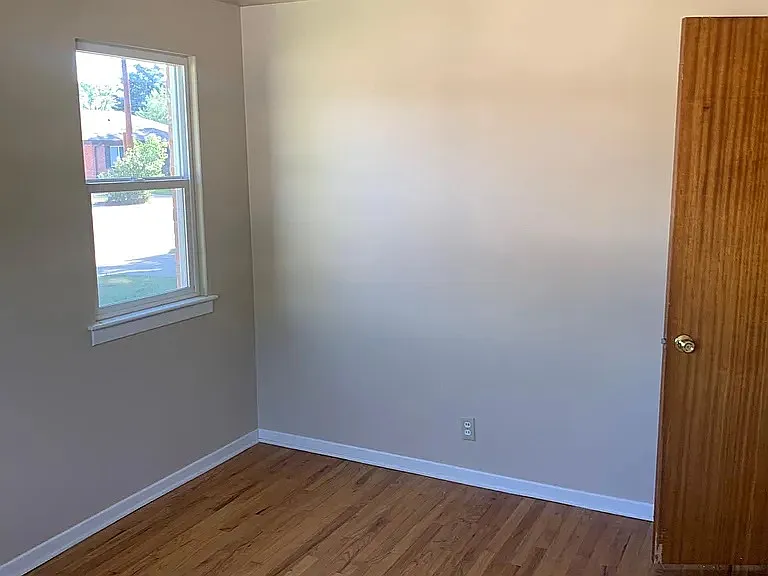 5540 Dudley Ct — Photo 9