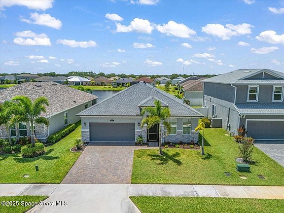 2nd image of 4477 Trovita Cir