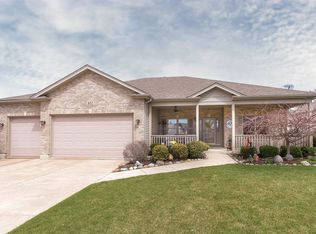 412 Fieldstone Ln, Hampshire, IL 60140