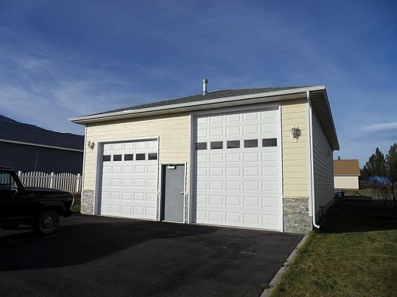 3rd image of 196 Ordway Dr