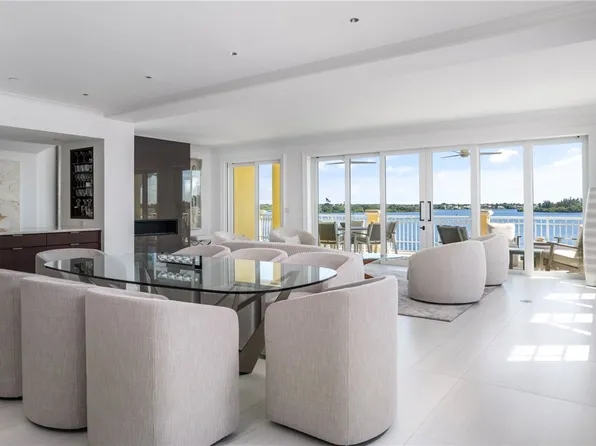 7 Royal Palm Point #Phw, Vero Beach, FL 32960