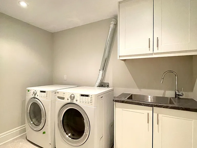 25 Payson Ave #BASEMENT — Photo 13