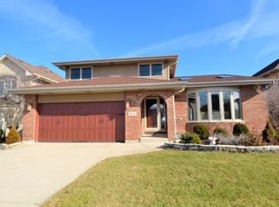 10725 S Long Ave, Oak Lawn, IL 60453