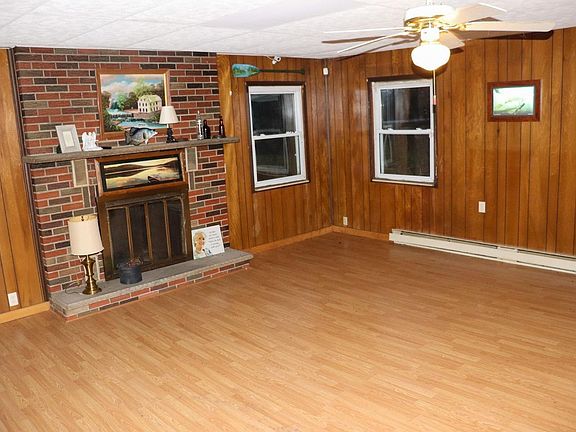 4th image of 6490 Lucas Ln