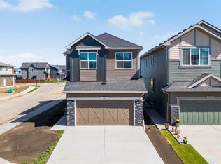 215 S Sora Ter SE, Calgary, AB T3S0L9