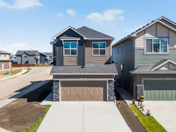 215 S Sora Ter SE, Calgary, AB T3S 0L9