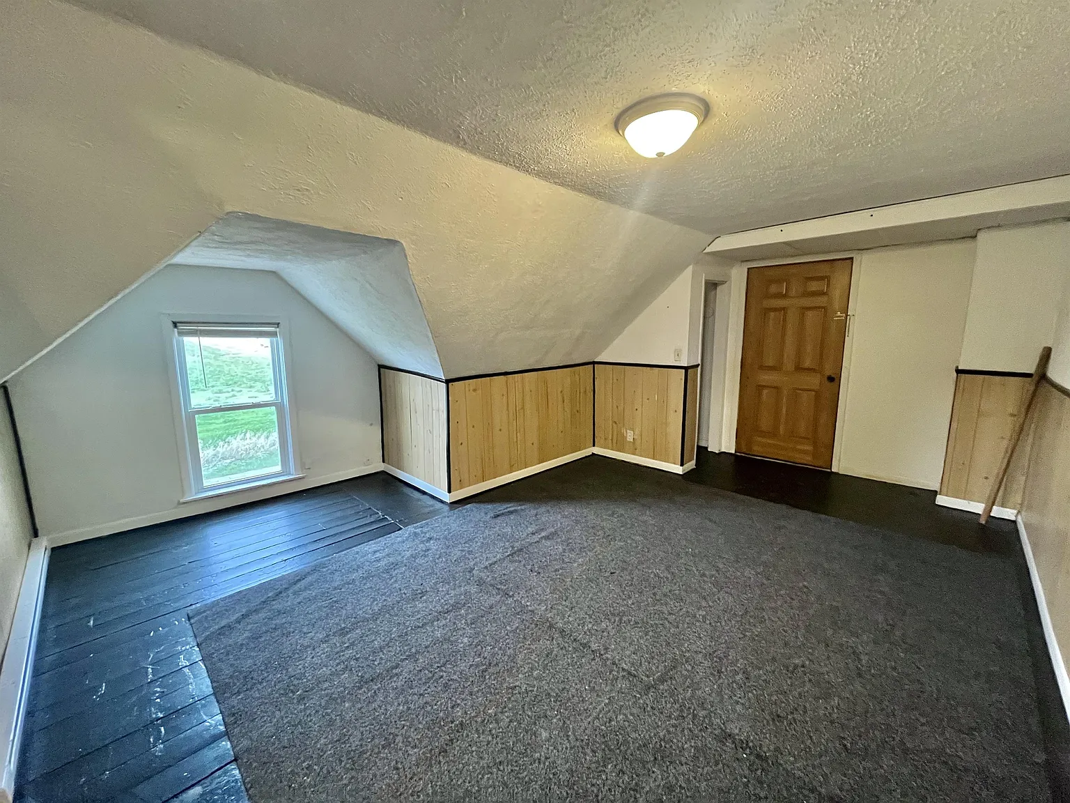 2291 Day Street - Upper — Photo 3