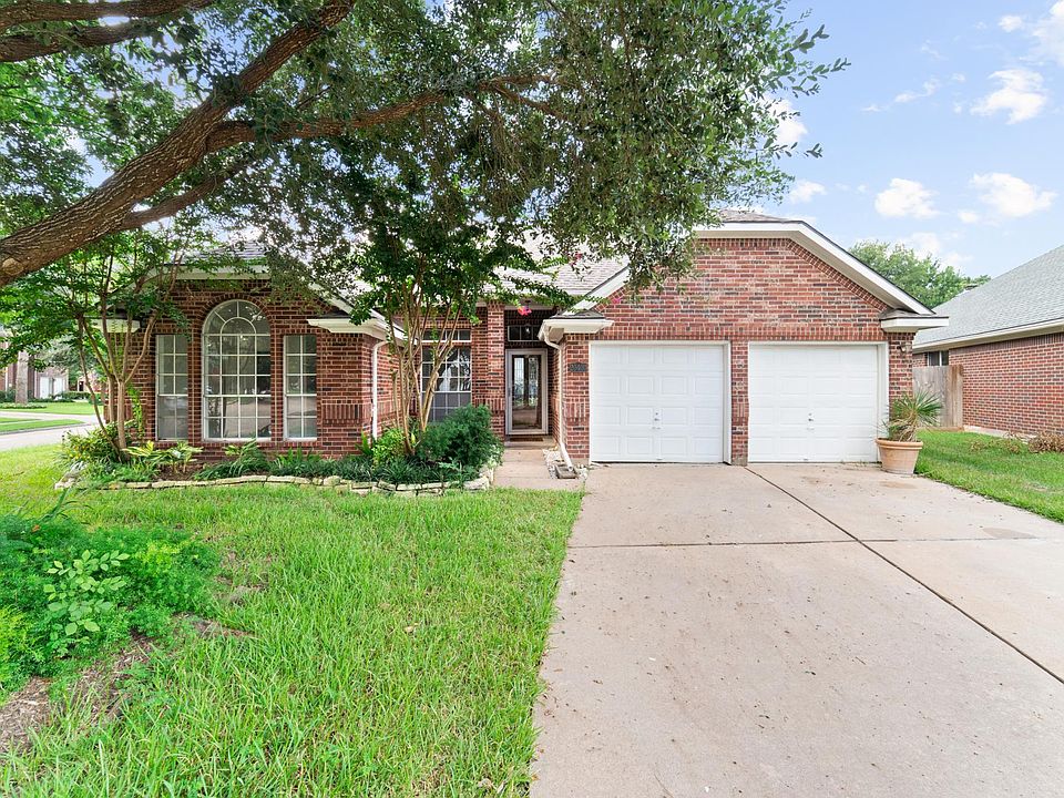 1st image of 20403 Garden Falls Ct