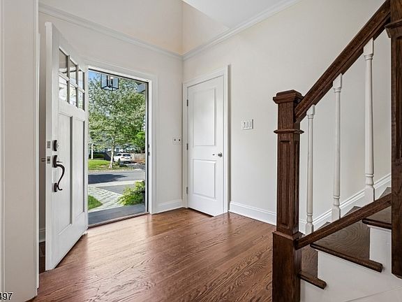 2nd image of 11 Mount Vernon Rd