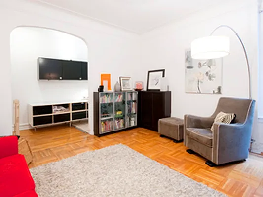 Sold by Aguayo & Huebener Brooklyn | media 23