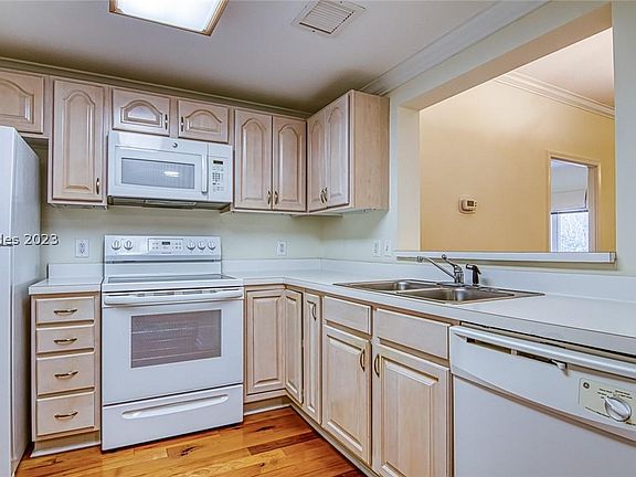 4th image of Tide Pointe Way #3309