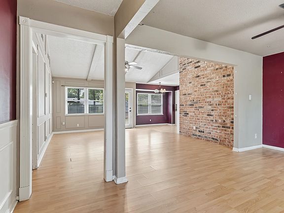 5th image of 1180 Chatwood Dr