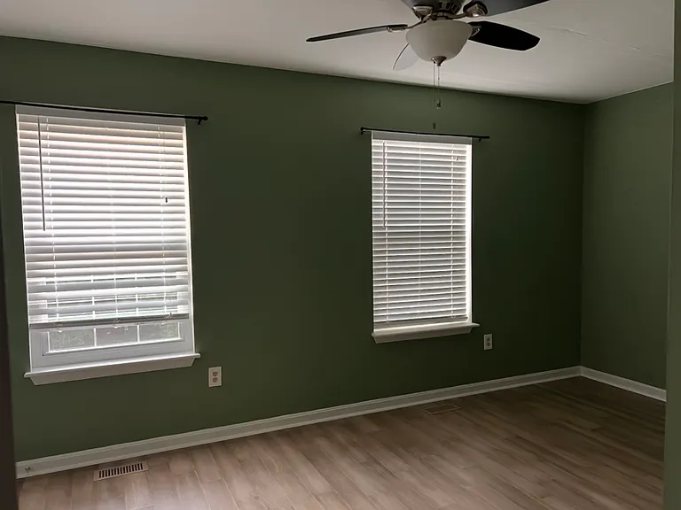 1307 Lobelia Ln — Photo 11