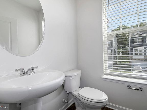5th image of 7985 Patterson Way