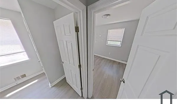 2 bed, $1,300 — Photo 4