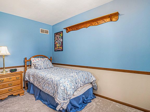 5th image of 8721 Summit Ct