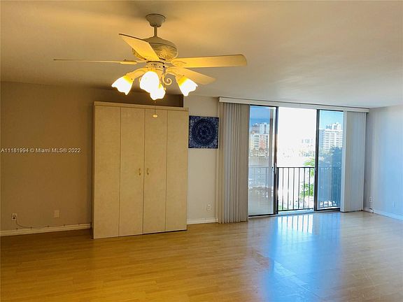 5th image of 290 174th St APT 615