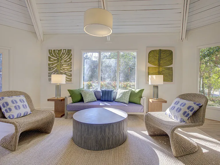 Montecito — Photo 2