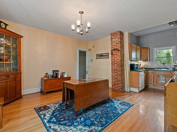 5th image of 4600 Roland Ave #1