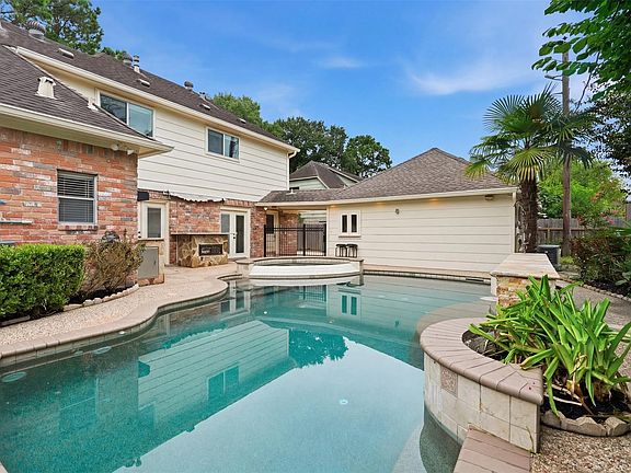 4th image of 8310 Mentmore Dr