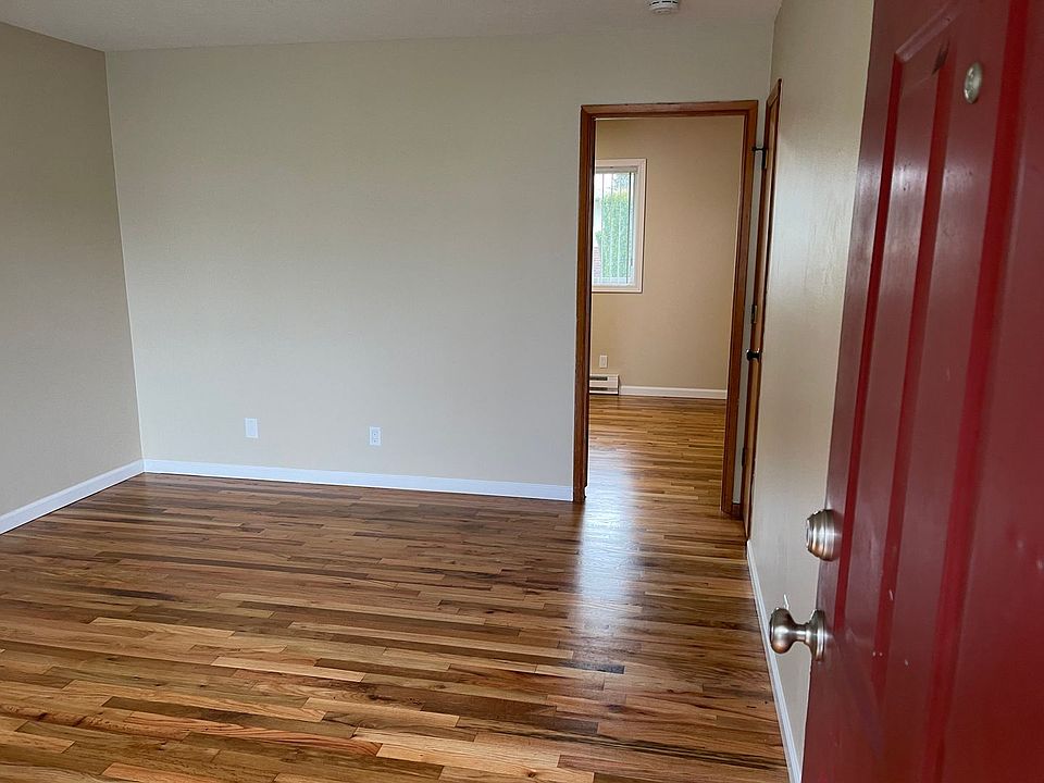 1st image of 470 SE 12th Ave APT 4
