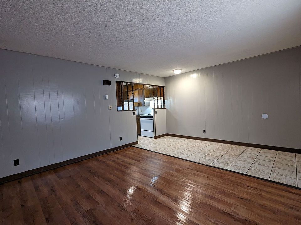 210 W South St PCI Apartments Bolivar, MO Zillow