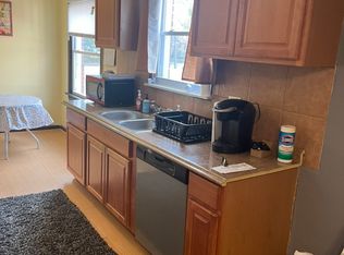 2374 Traymore Rd, University Heights, OH 44118