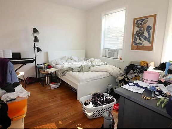5th image of 52 Parkman St #Qk4s3a4fd